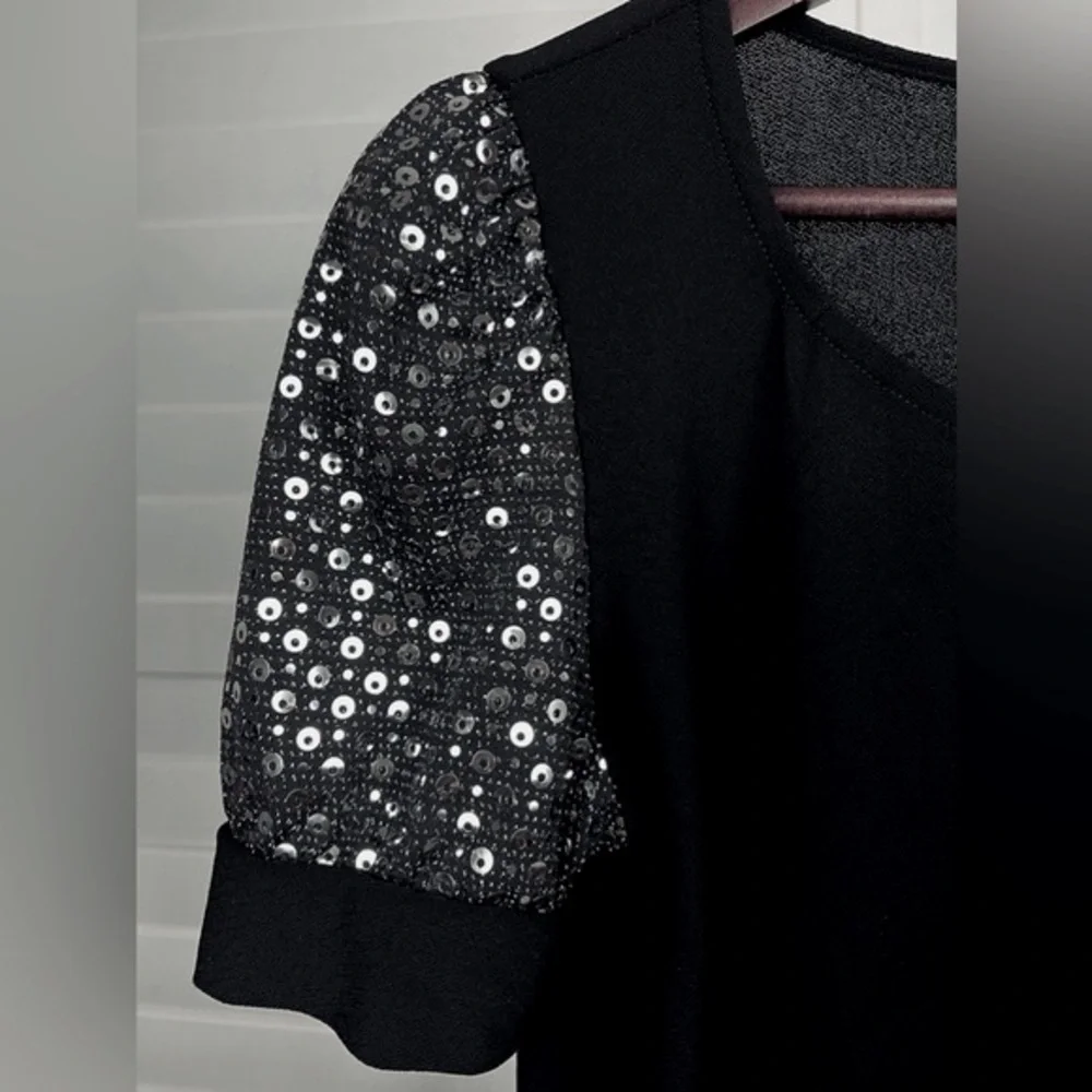 Black Top w/Silver Sequined Sleeves Sz P-M, by 89Th+ Madison - Picture 4 of 6